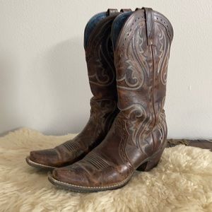 Women’s 8B Ariat Cowboy Boots